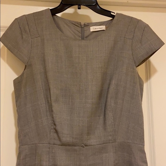 Calvin Klein Shift Dress - Capped Sleeves - Picture 2 of 5